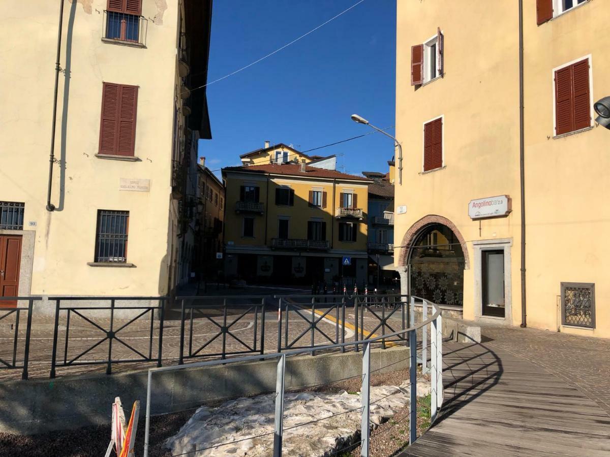 La Via Degli Artisti Arona Exterior foto