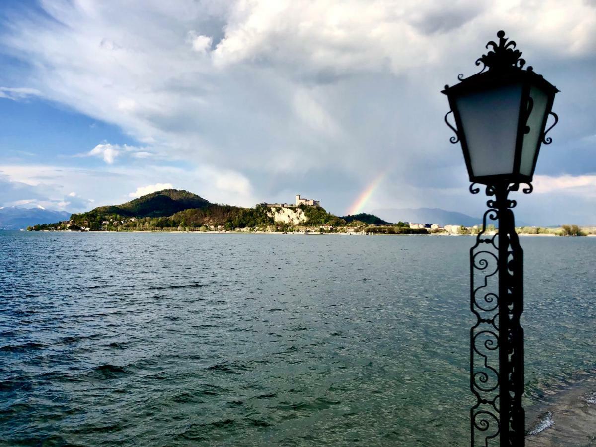 La Via Degli Artisti Arona Exterior foto